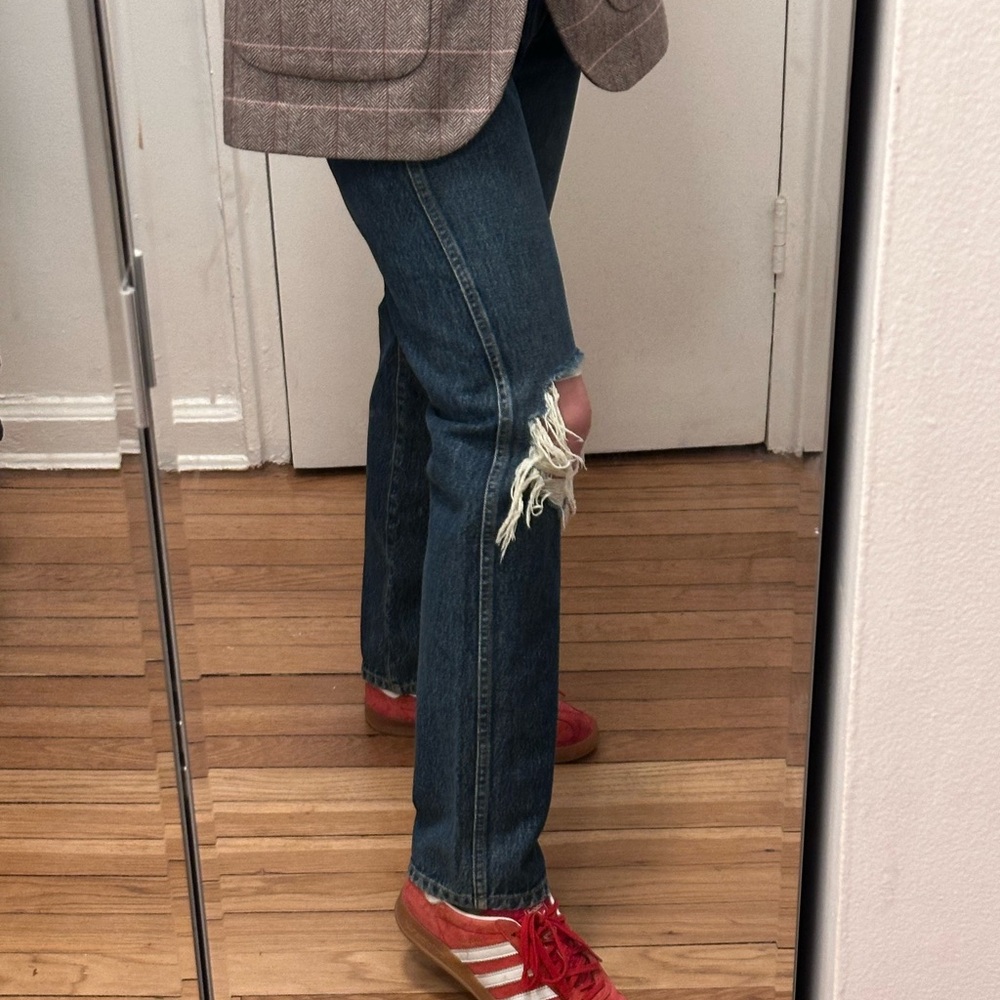$500 Khaite Kyle Low Rise Ripped Jeans 27” - Picture 3 of 10
